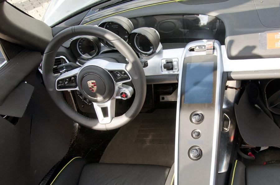 Торпедо Porsche 918 Spyder 2014 года  (фото 69 из 111)